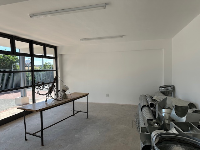 To Let commercial Property for Rent in Maitland Western Cape